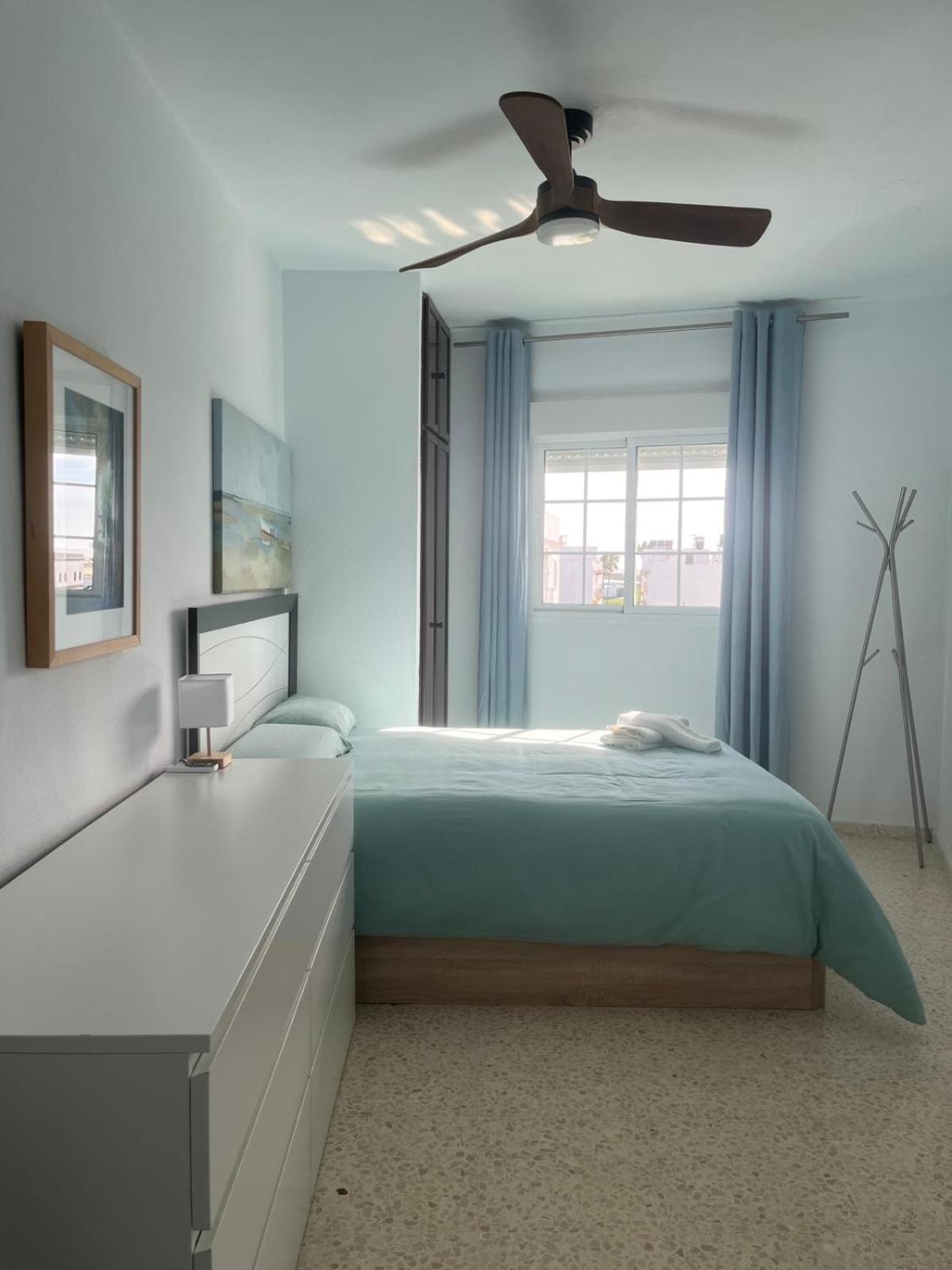 Bateles - 6 Pax Apartment *