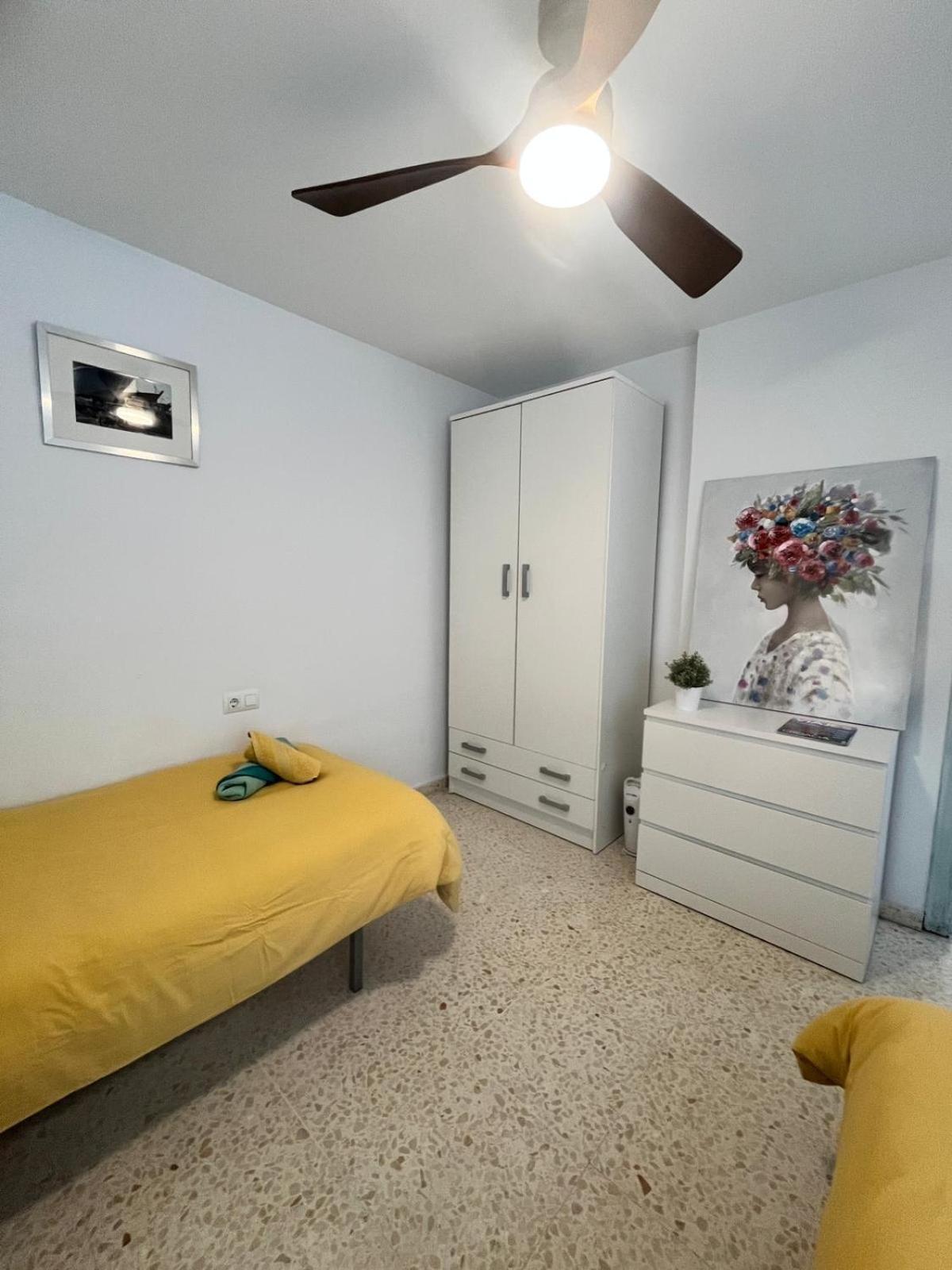 Apartment Bateles - 6 Pax *